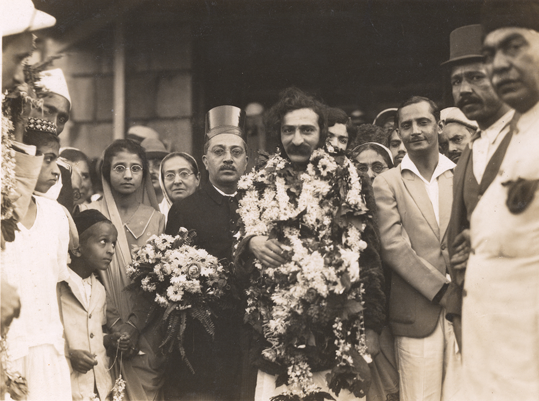 arriving in Bombay, January 1932 Banubai Confectioner, Shireenmai, Manekji Confectioner, Baba, Aga Ali (behind), Gulmai