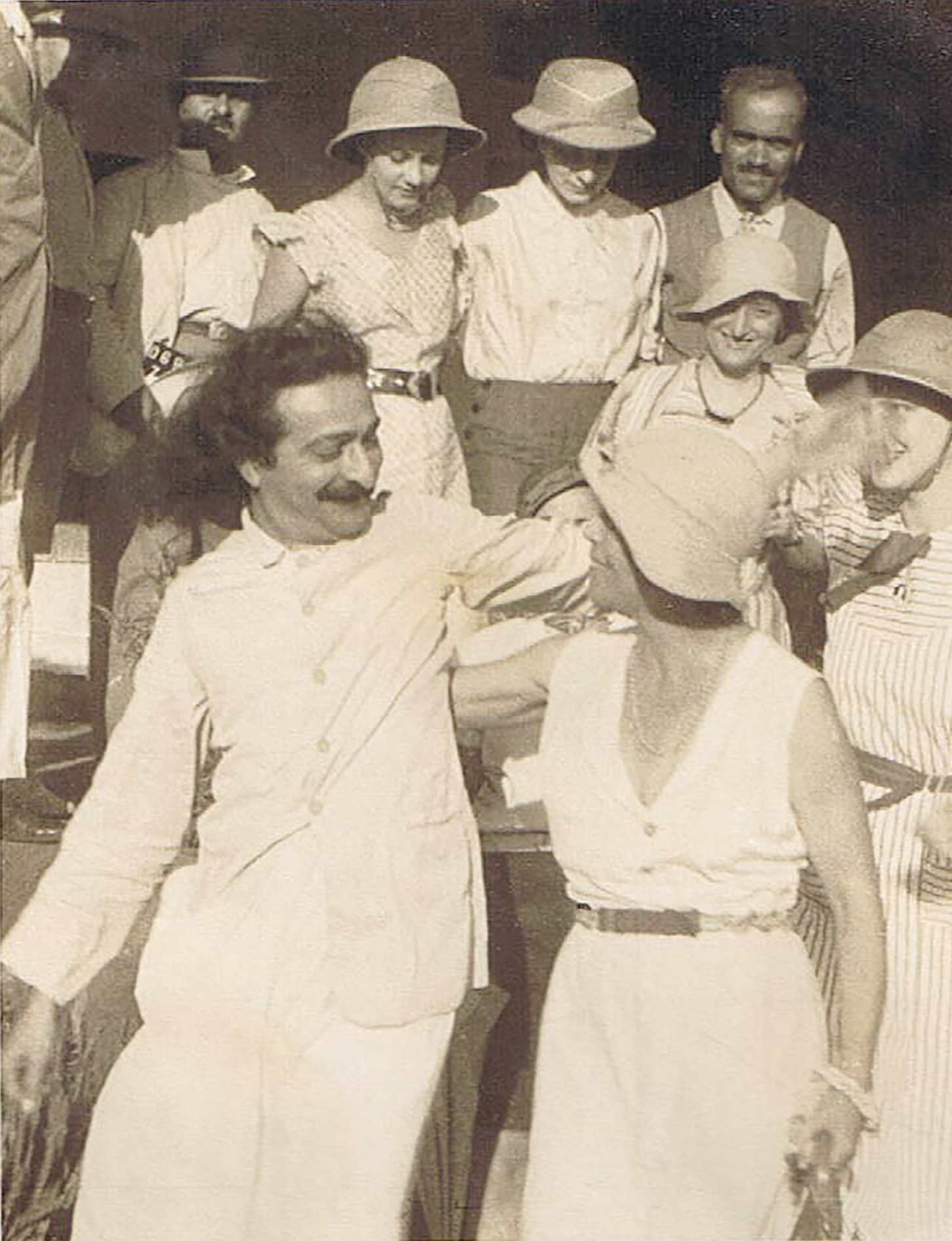 Bhandardara, April 1933 front: Baba and Mabel Ryan behind: Kaka, Christine McNaughton, Minta, Ghani, Margaret, Vivienne Giesen