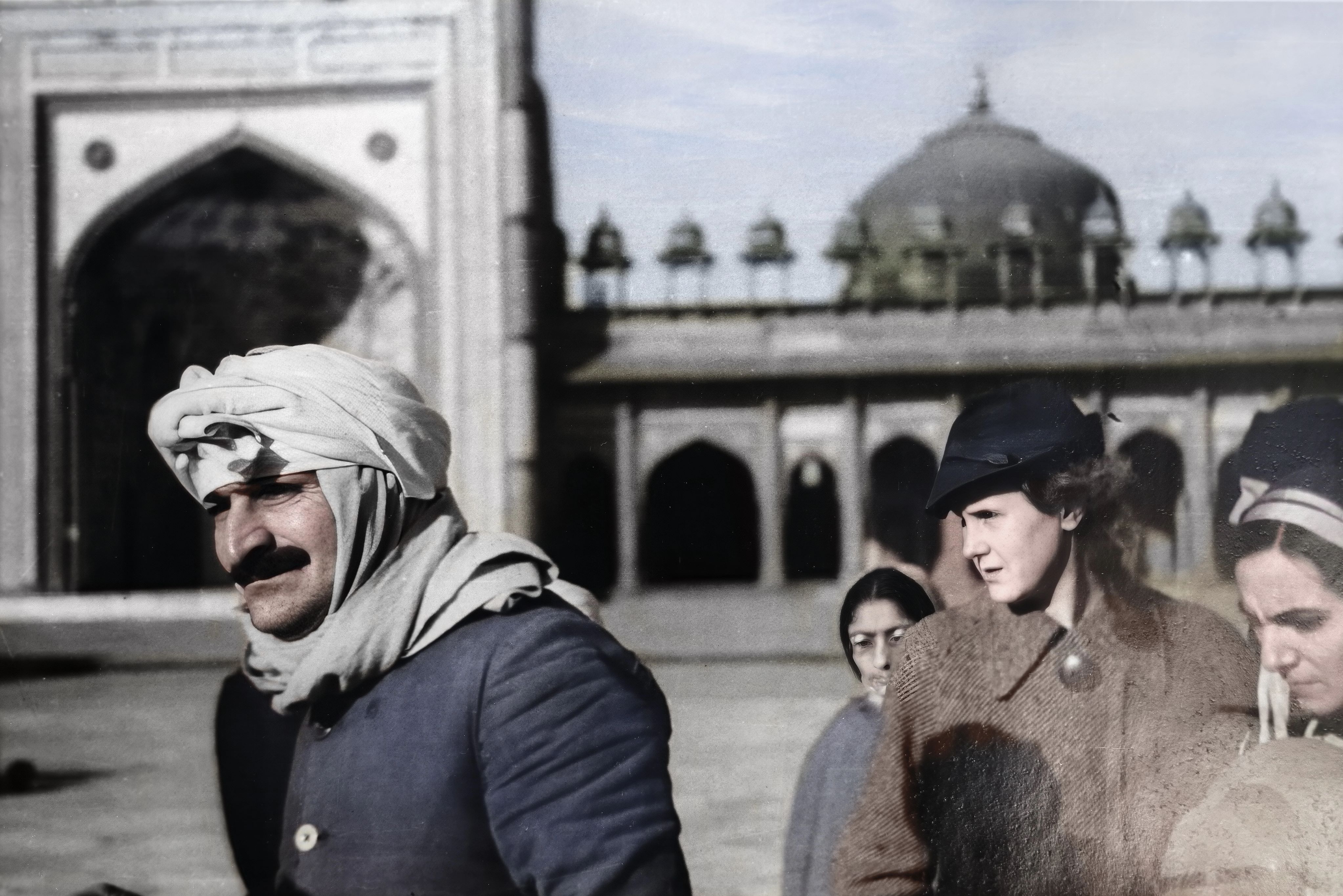 with Mansari, Irene, Mehera Delhi Fort, 3 February 1939