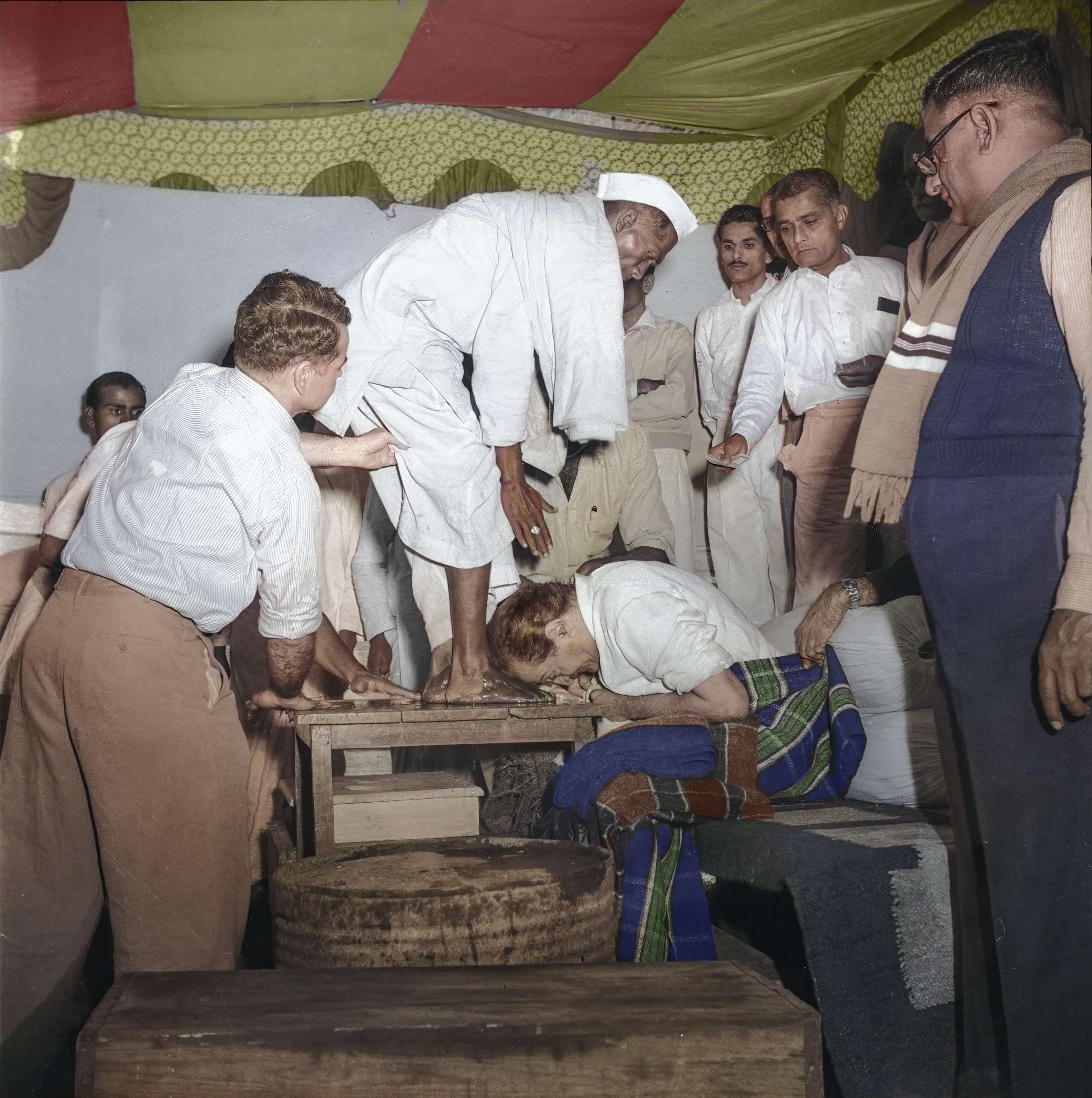 메헤라바드 가난한 이들 프로그램, 1955년 11월