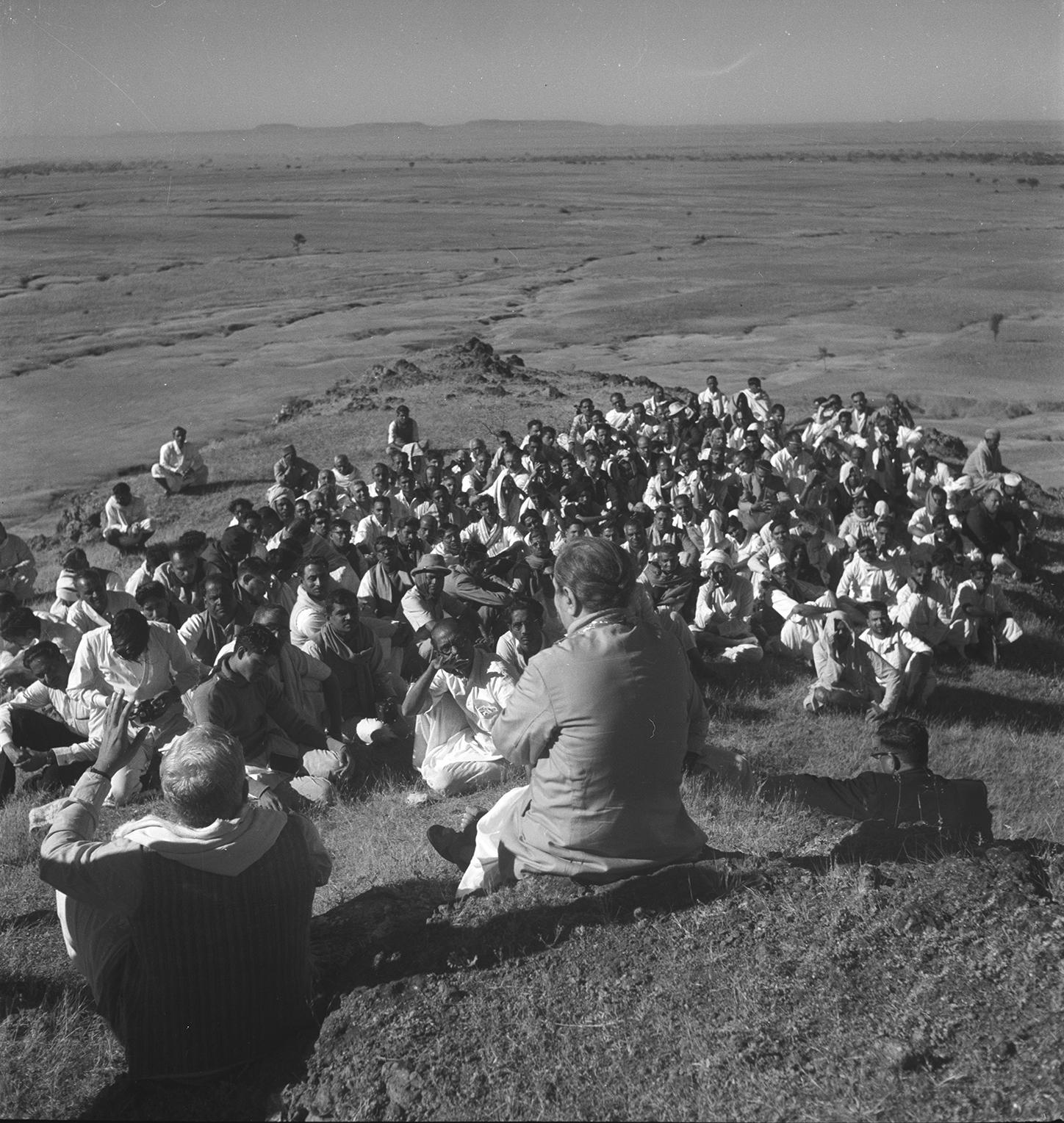 은둔 언덕, 1955년