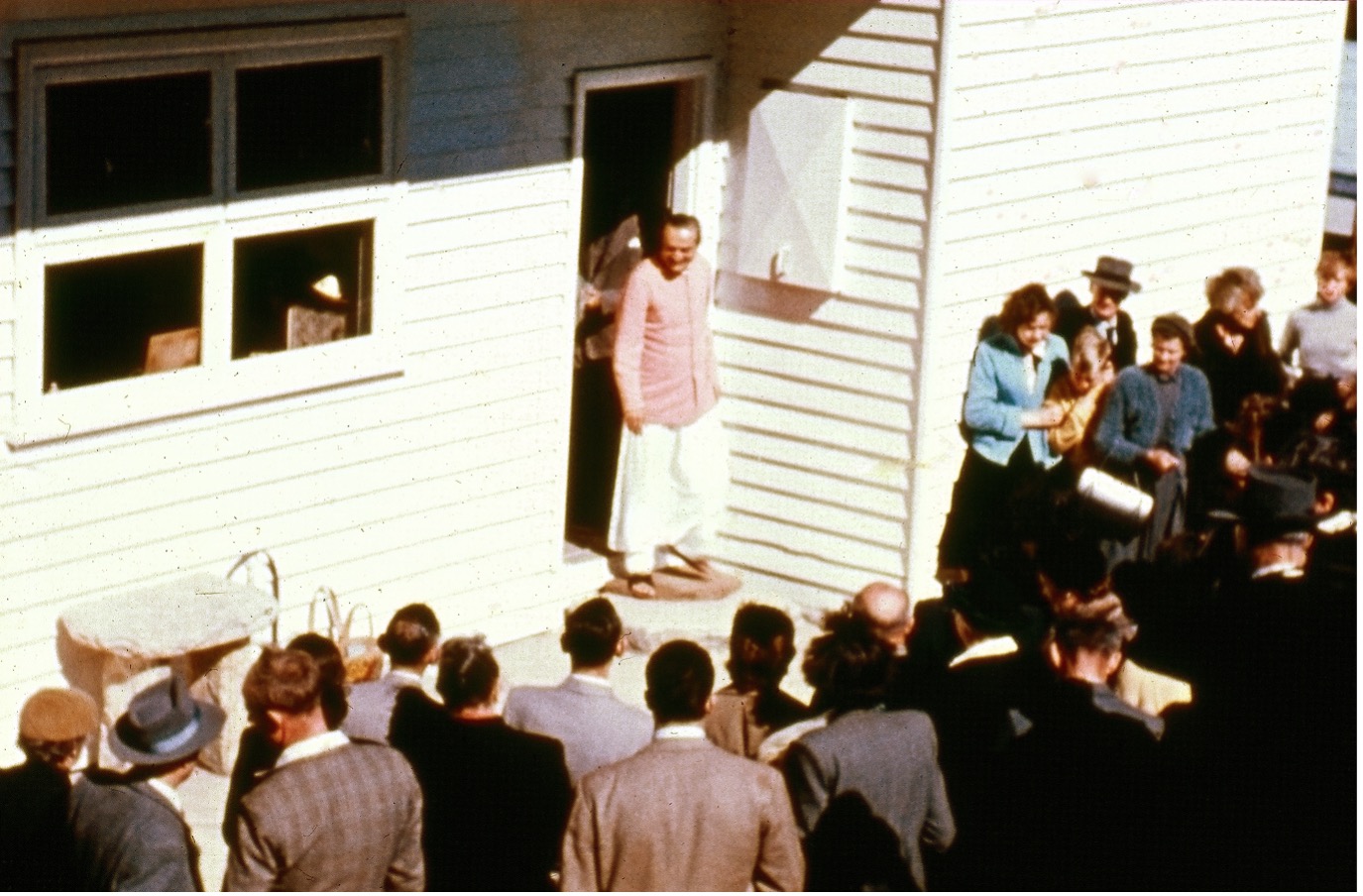 메헤르 하우스, 시드니, 1956년 8월 11일
