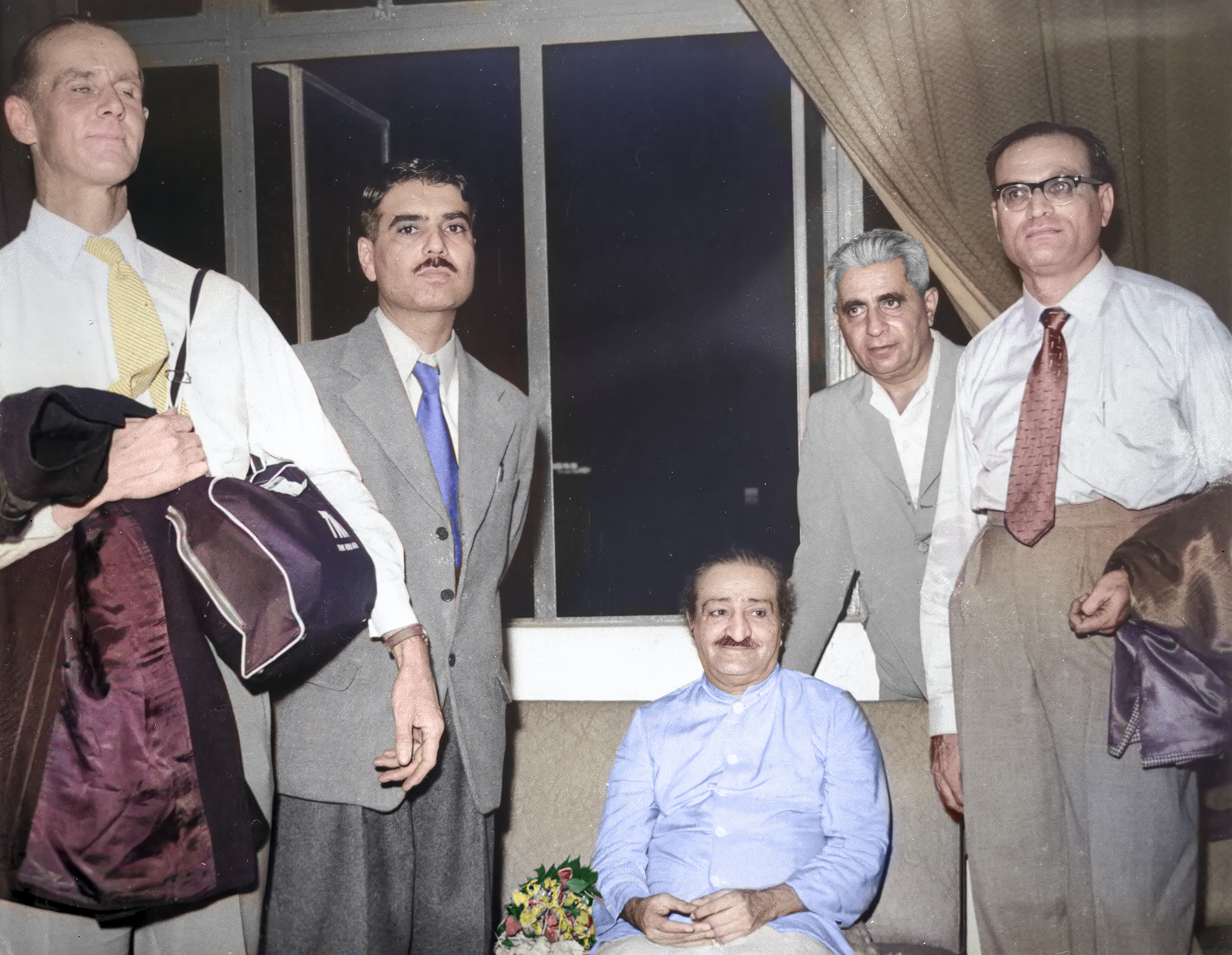 Donkin, Eruch, Adi Sr., Nariman Bombay airport, 15 May 1958